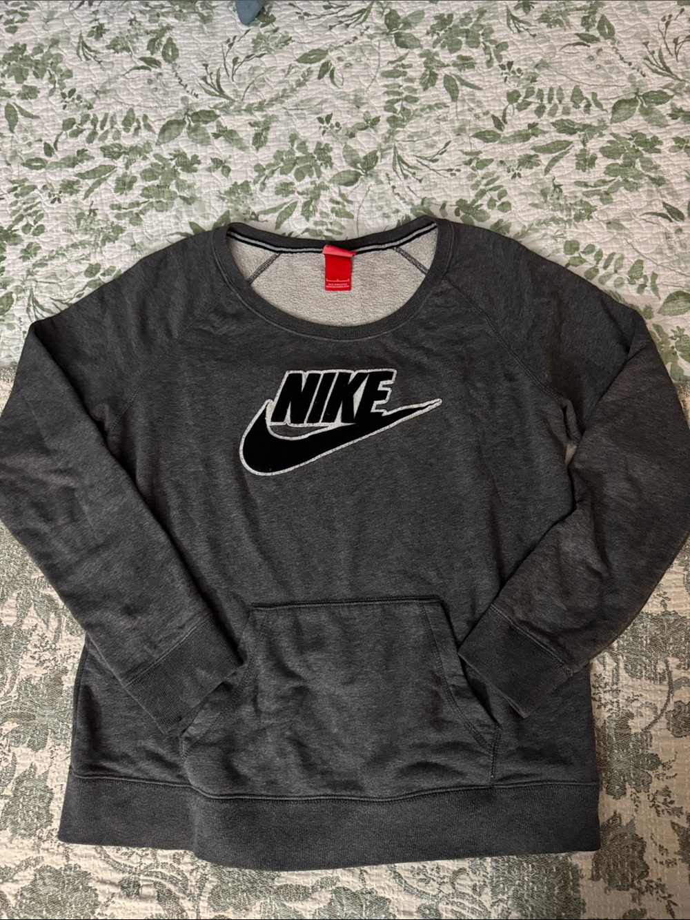 Nike Women’s Charcoal Gray Logo Crew Sweatshirt